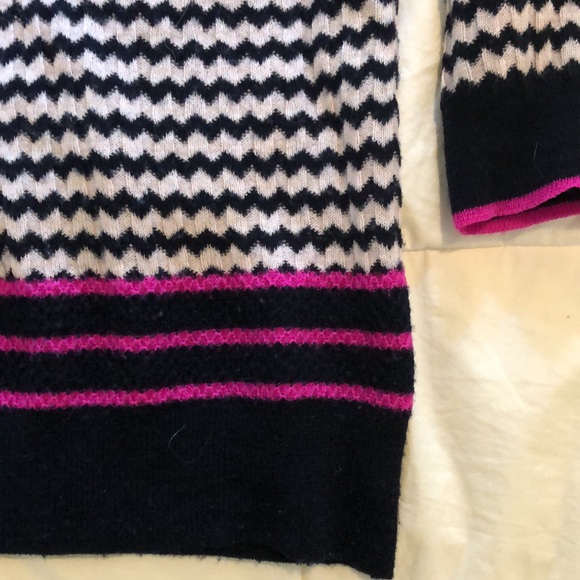 J. Crew xs merino wool sweater. Like new - Picture 4 of 5